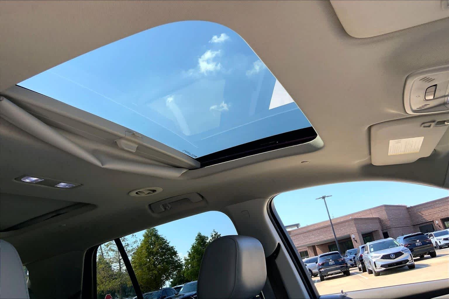 Used 2019 Cajun Red Tintcoat Chevrolet Premier image 13