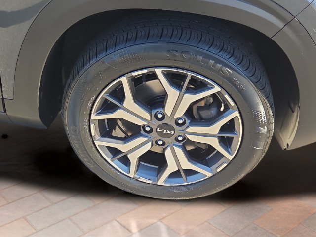 Certified Used 2022 Gray Kia EX image 26