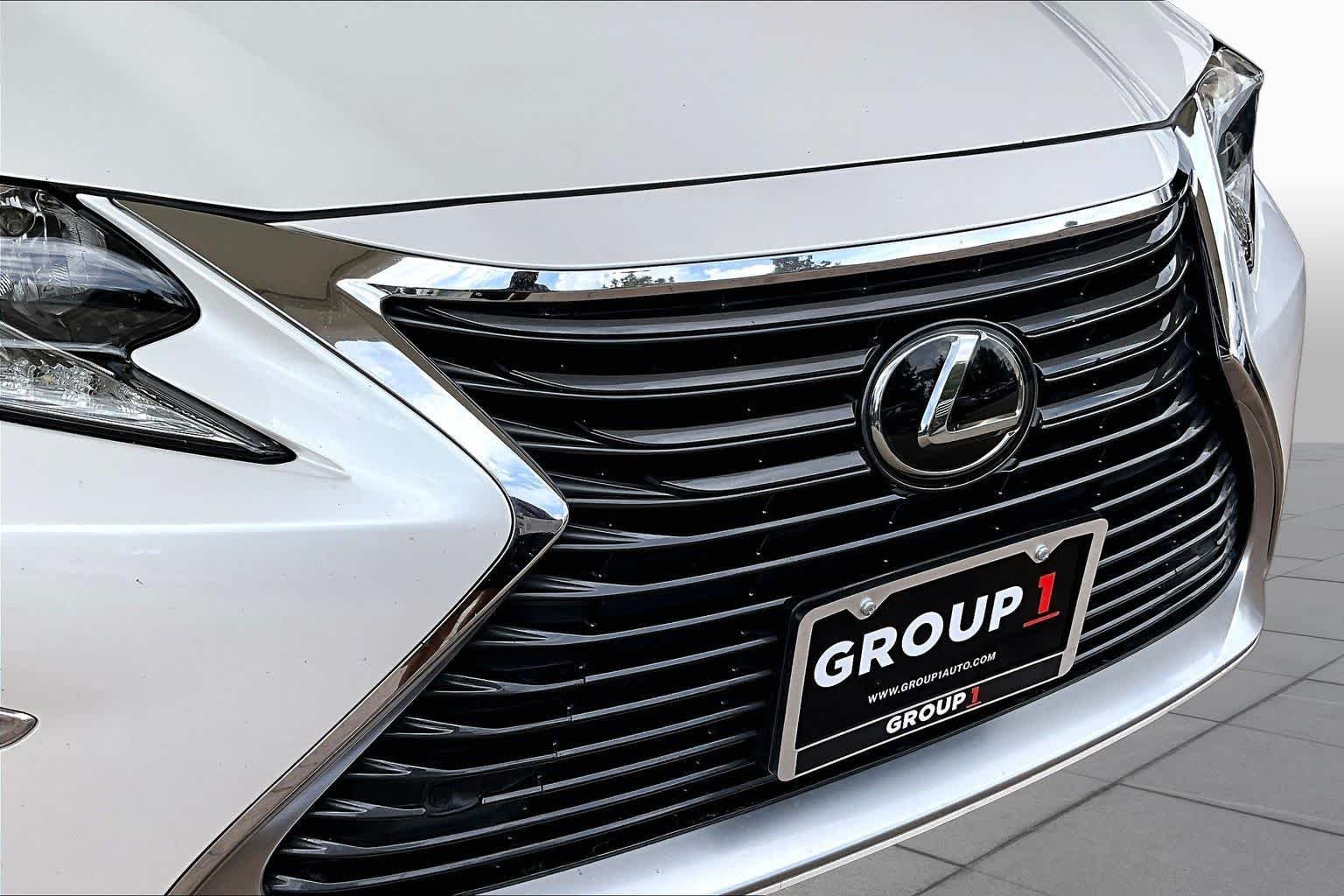 Used 2017 Eminent White Pearl Lexus  image 27