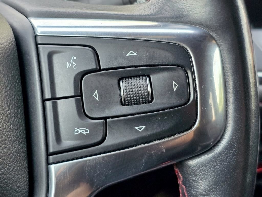 Used 2019 Cajun Red Tintcoat Chevrolet RS image 17