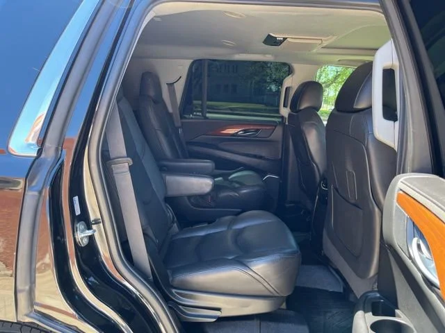 Used 2020 Black Raven Cadillac Luxury image 22