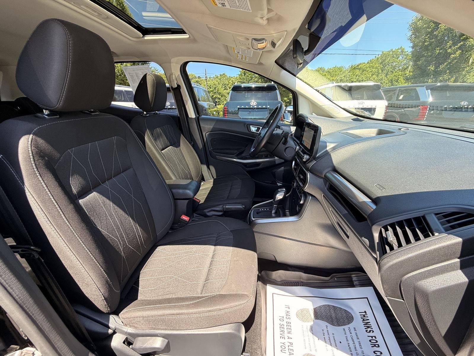 Used 2019 Shadow Black Ford SE image 19