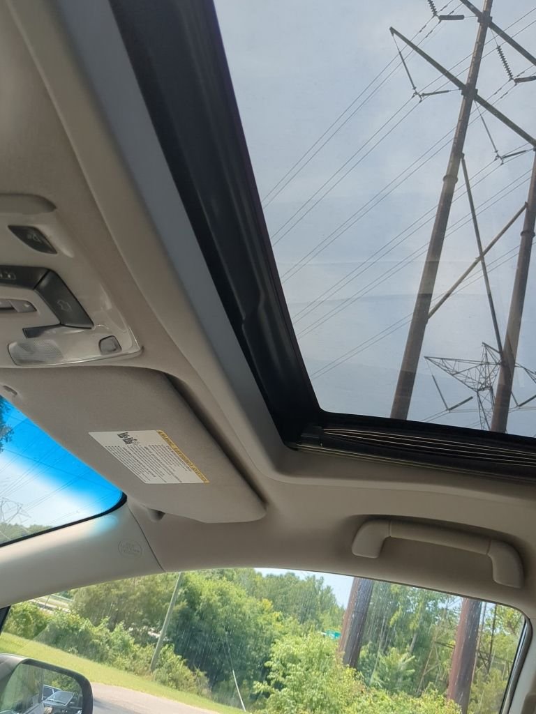 Used 2012 Silver Toyota XLE image 13