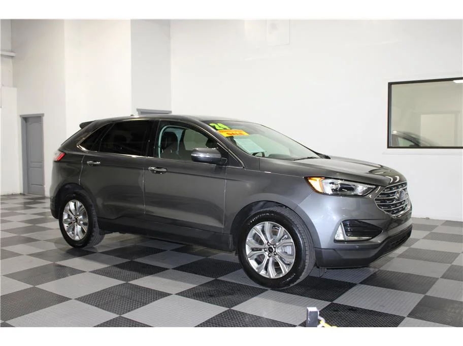 2024 Ford Edge Titanium AWD's photo