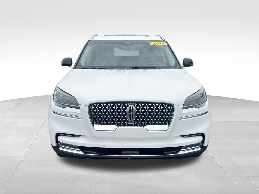 Used 2021 White Lincoln Reserve image 3