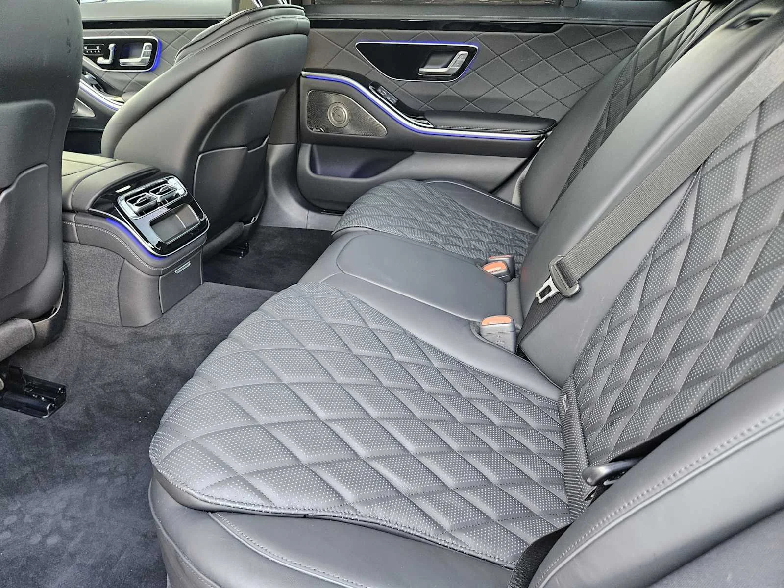 Used 2024 Obsidian Black Metallic Mercedes-Benz S 500 image 22