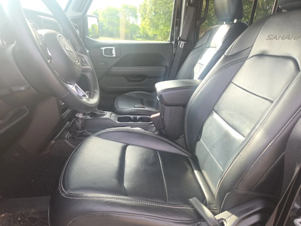 Used 2018 Black Jeep Unlimited Sahara image 21