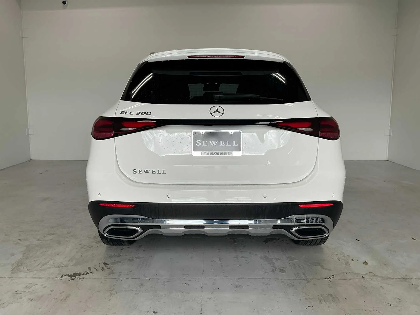 Certified Used 2026 Polar White Mercedes-Benz GLC 300 image 7