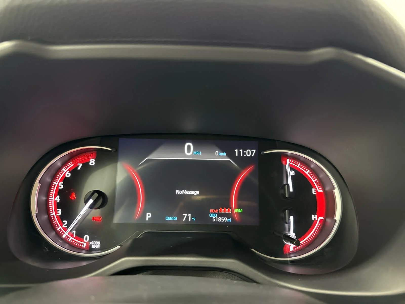 Used 2023 Whi/white Toyota XLE image 24