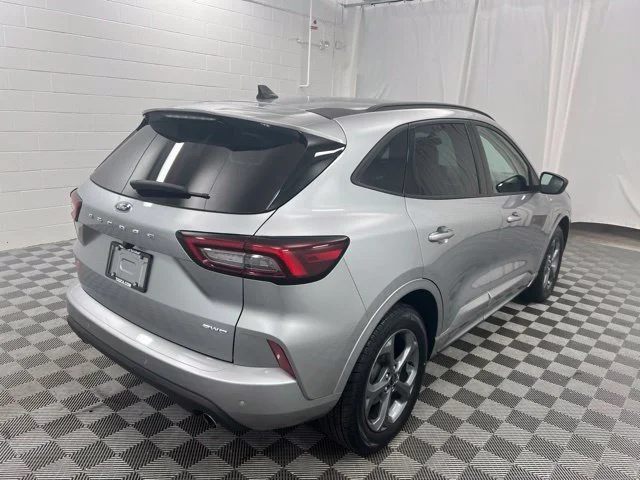 Used 2023 Silver Ford ST-Line image 5