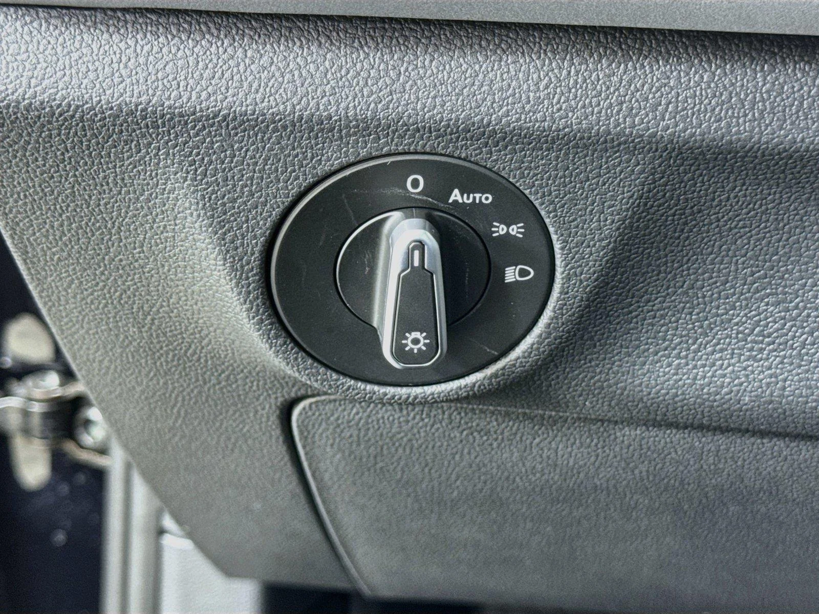 New 2027  Volkswagen SE image 10
