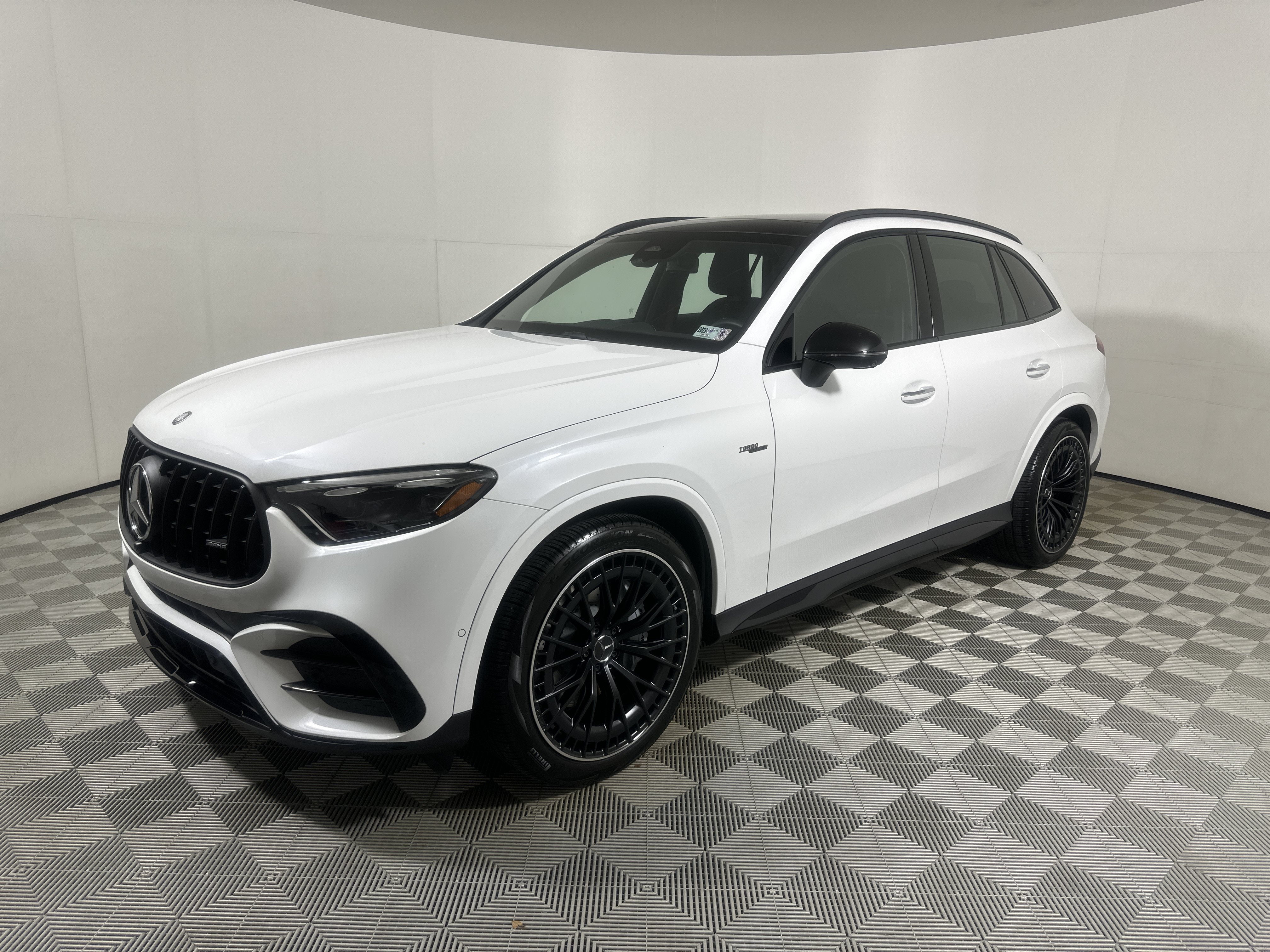 Used 2025  Mercedes-Benz AMG® GLC 43 image 3