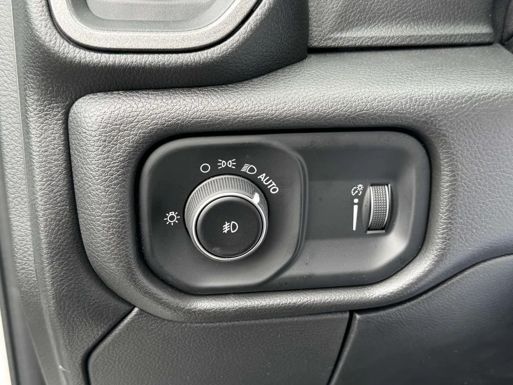 2025 RAM 3500 Chassis Tradesman - Photo 29