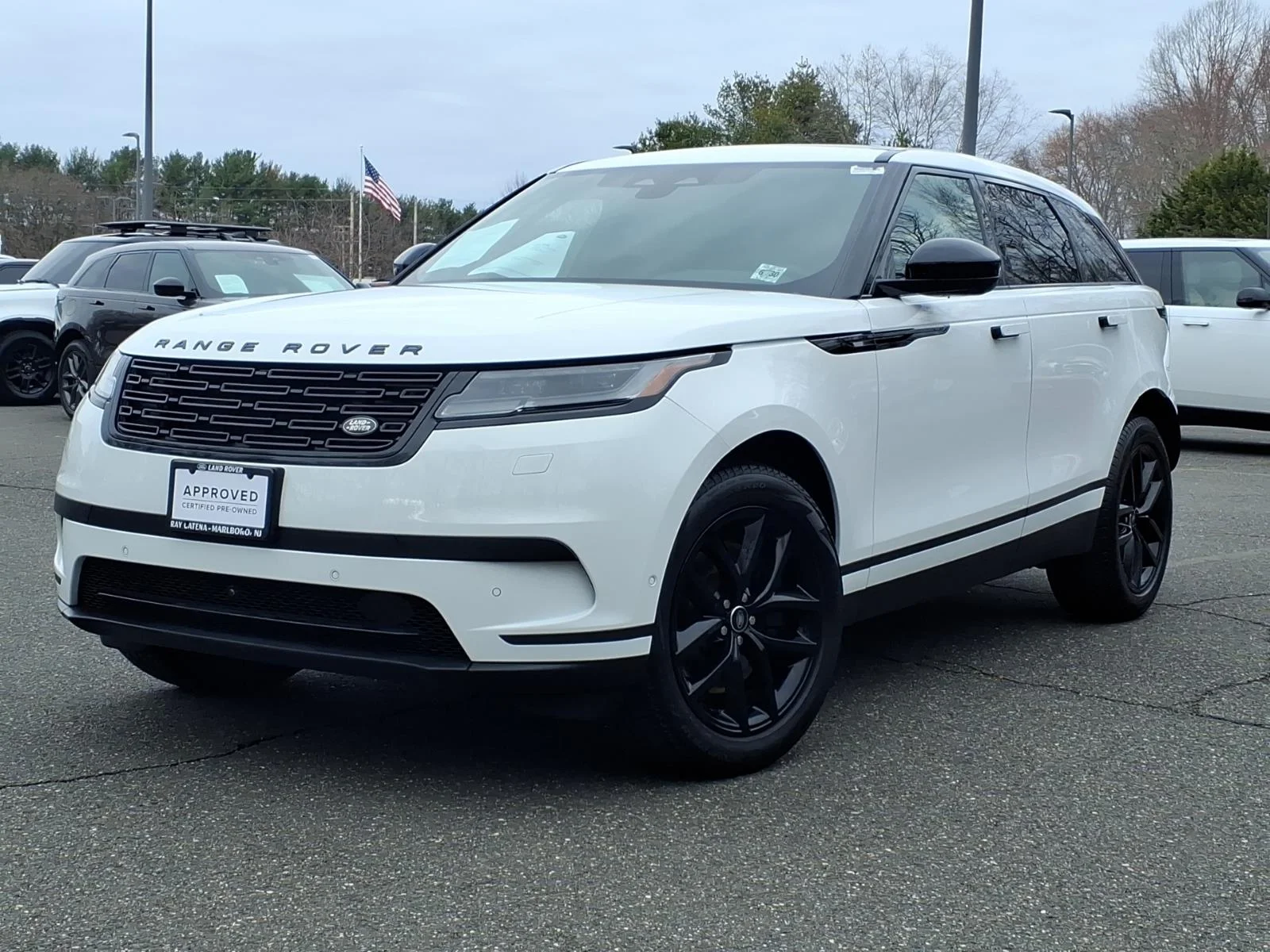 2026 Land Rover Range Rover Velar P250 S's photo