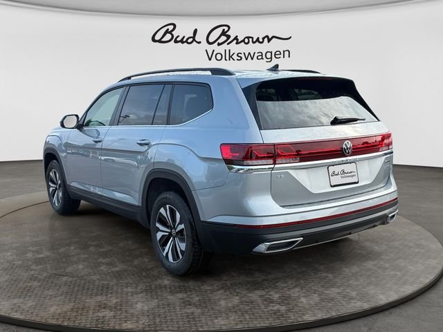 New 2026 Silver Mist Volkswagen SE image 3