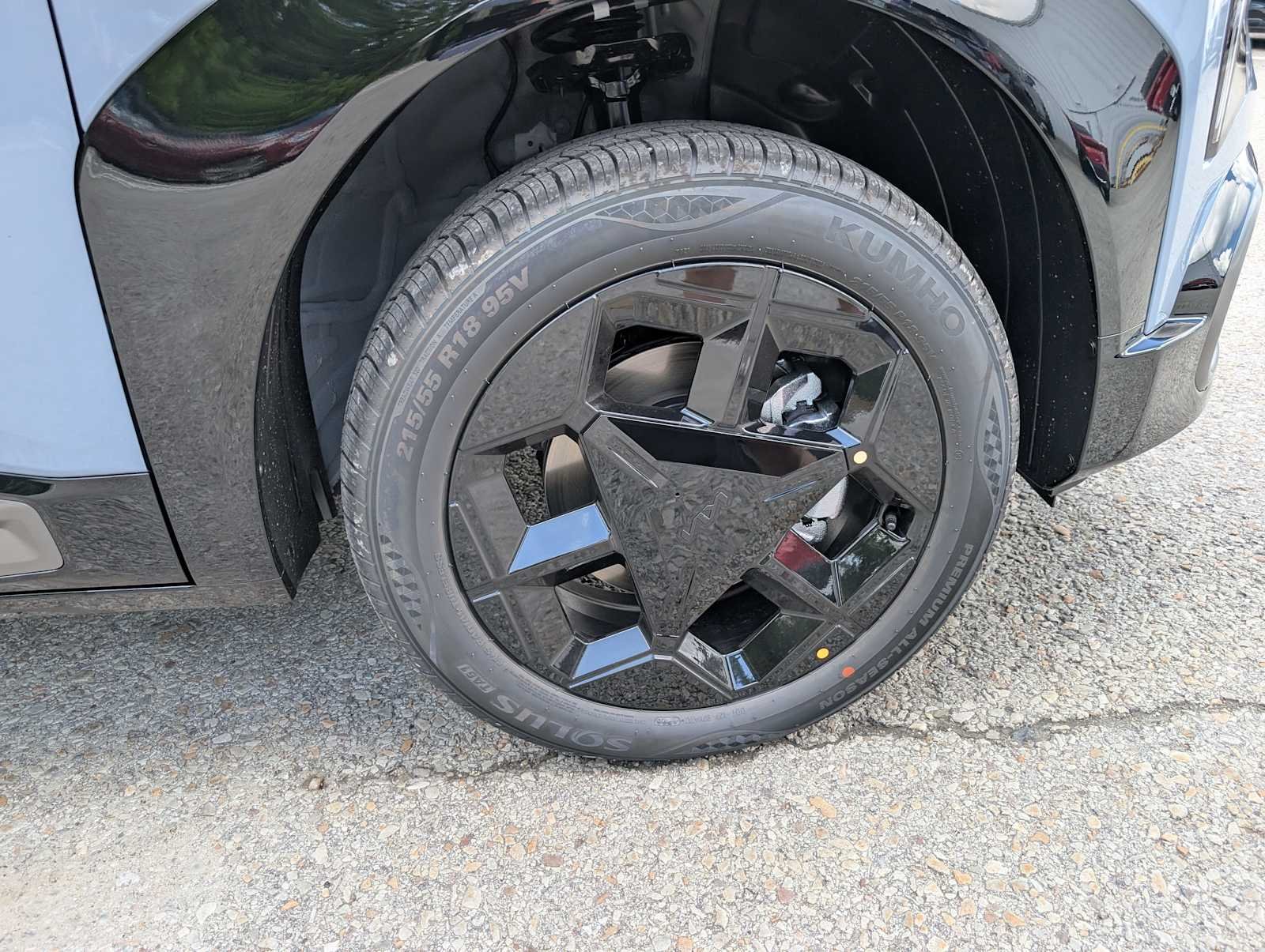 New 2027 Pale Gray Kia X-Line S image 3