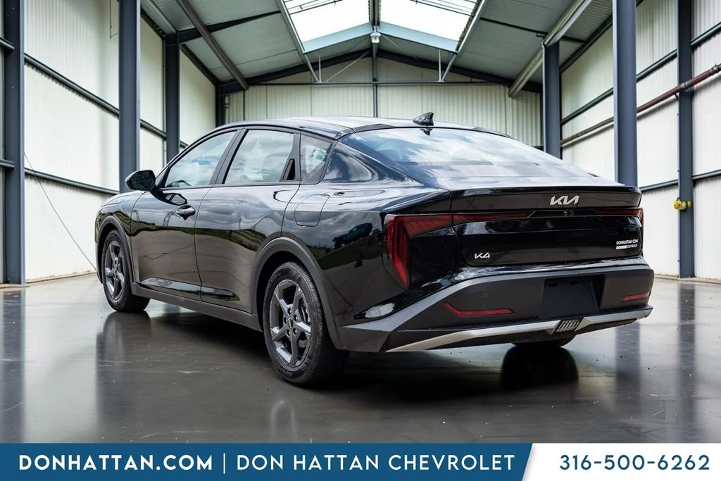 Used 2025 Black Kia LXS image 22