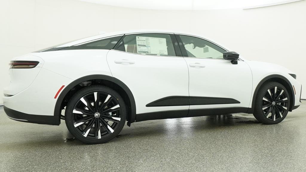 New 2026 Oxygen White Toyota Platinum image 16