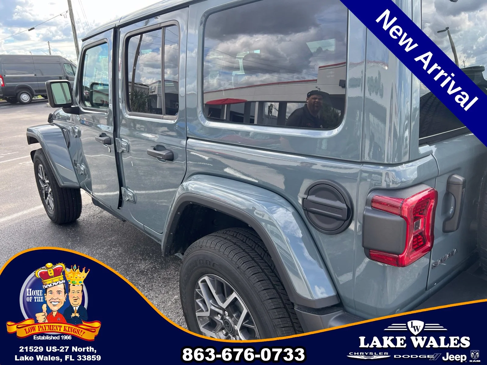 Used 2026 Gray Jeep Sahara image 3