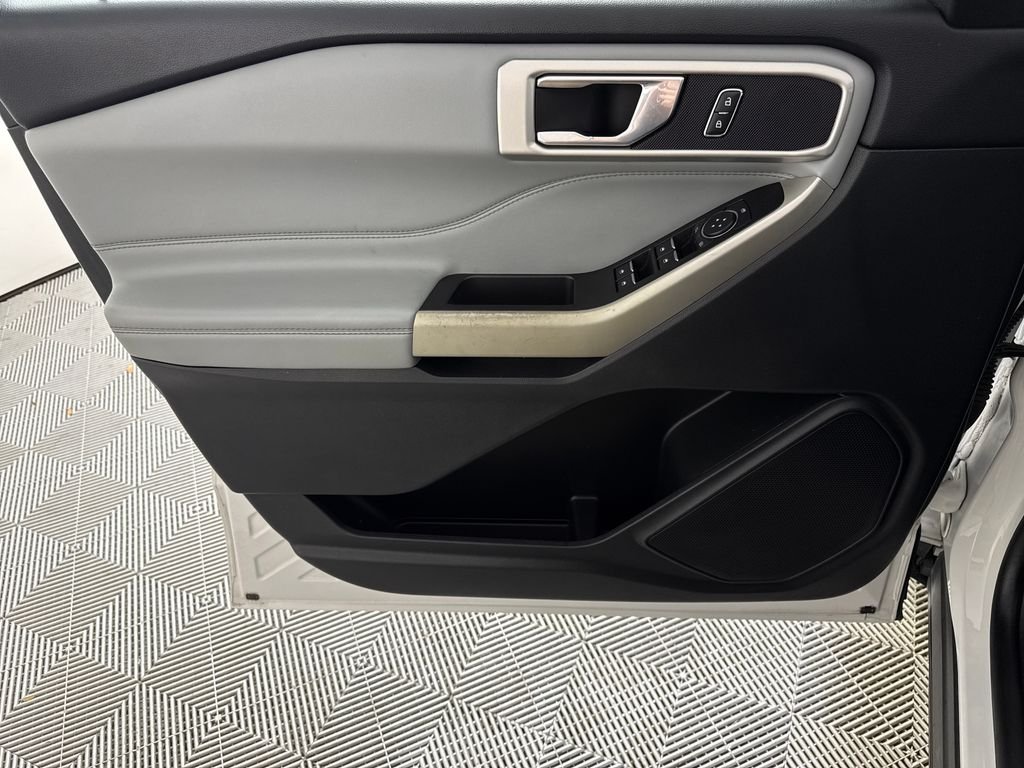 2022 Ford Explorer XLT - Photo 10