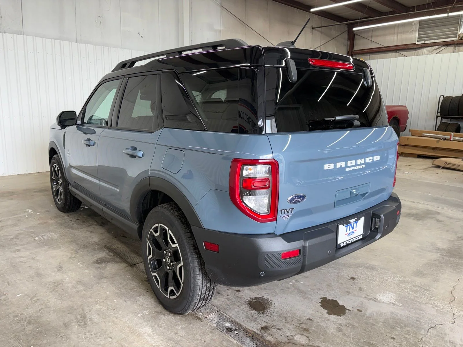 Certified Used 2025 Azure Gray Metallic Ford Outer Banks image 5