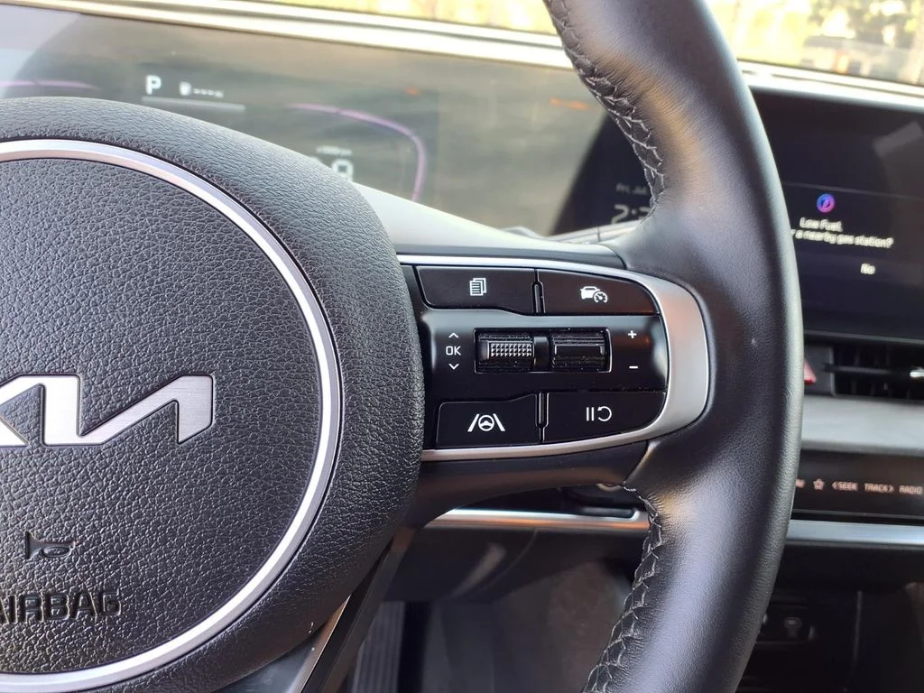 Certified Used 2025 Red Kia X-Line image 18