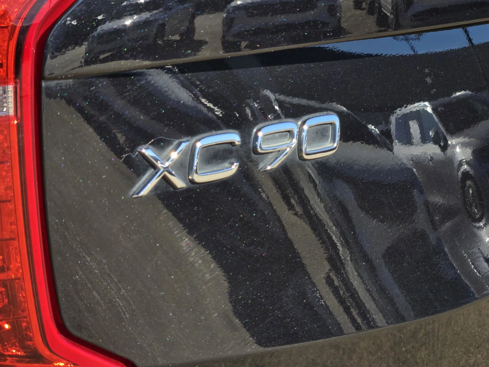 Certified Used 2023 Onyx Black Metallic Volvo Plus image 8