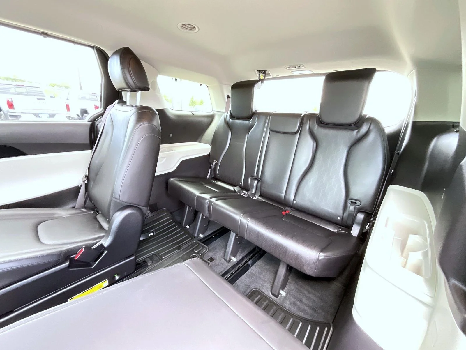Used 2024 White Kia EX image 20