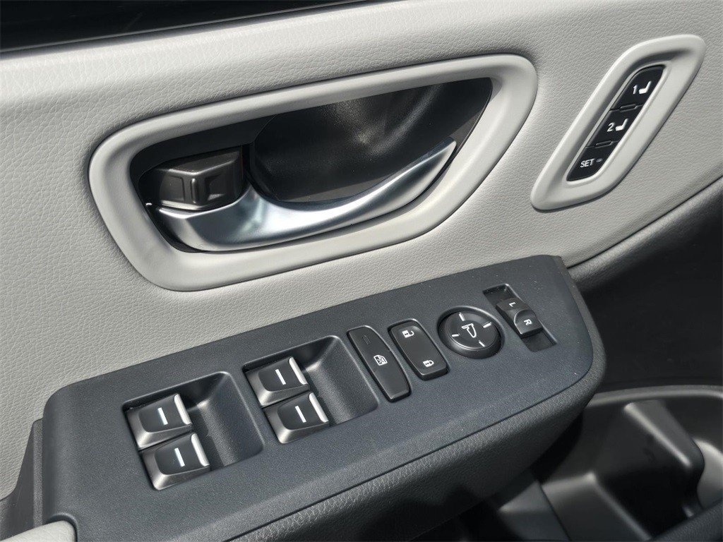 2025 Honda Pilot Touring - Photo 26