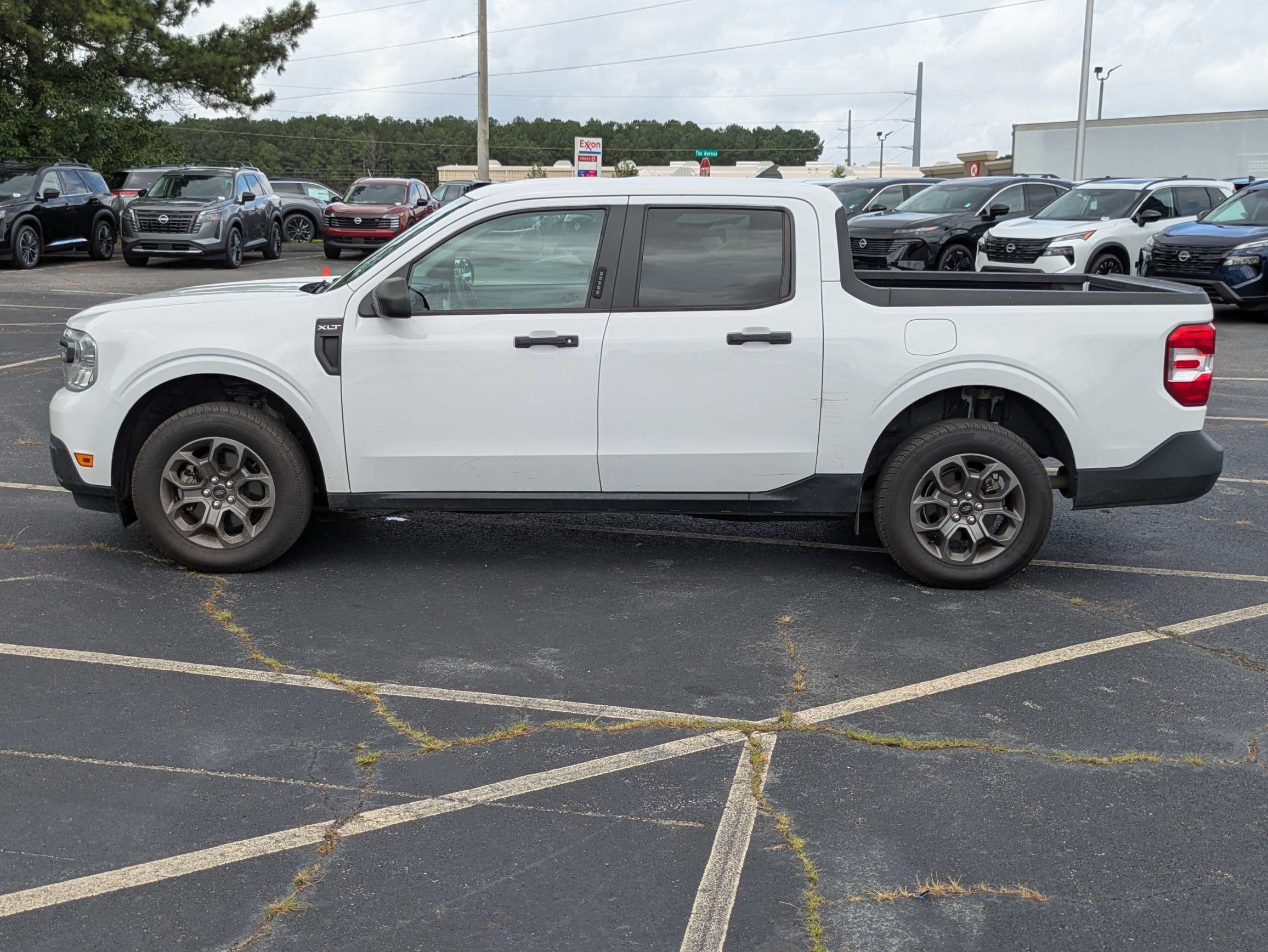 Used 2022 White Ford XLT image 6