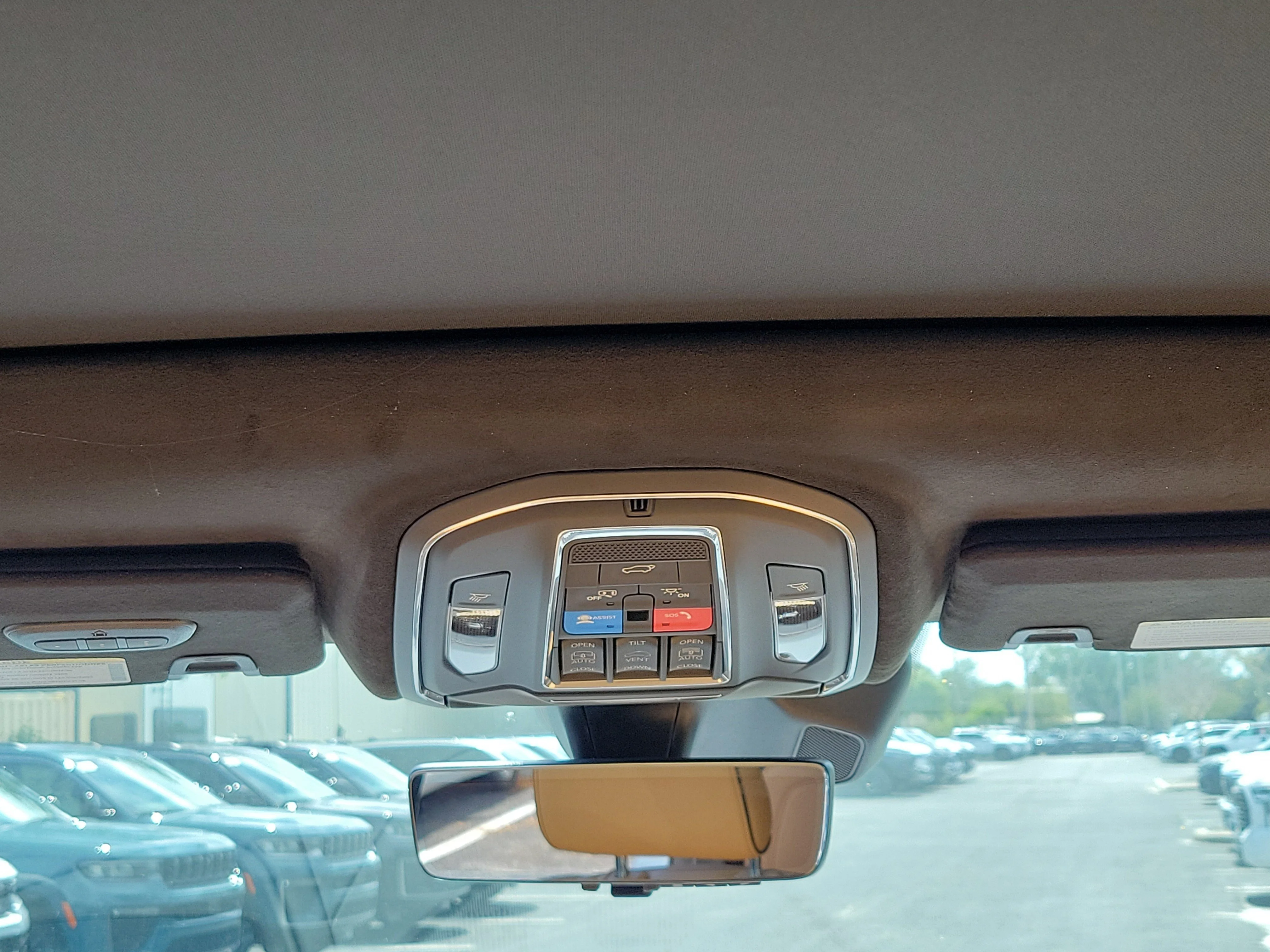 New 2026 Silver Zynith Jeep Summit image 16