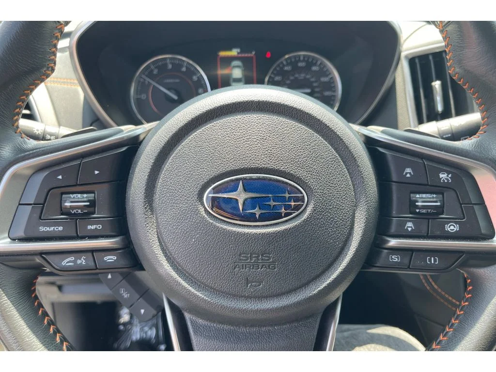 Used 2023 CRYSTAL WHITE PEARL Subaru Limited image 32