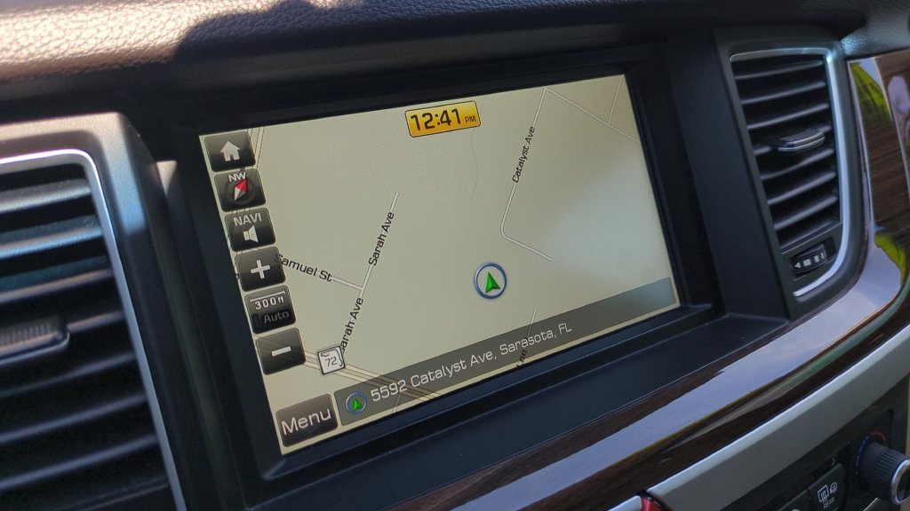 Used 2017 Black Genesis 3.8 image 19