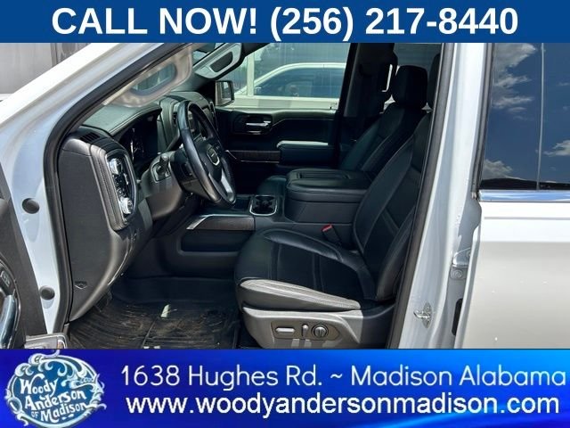 Used 2022 White Frost Tri-Coat GMC Denali image 17