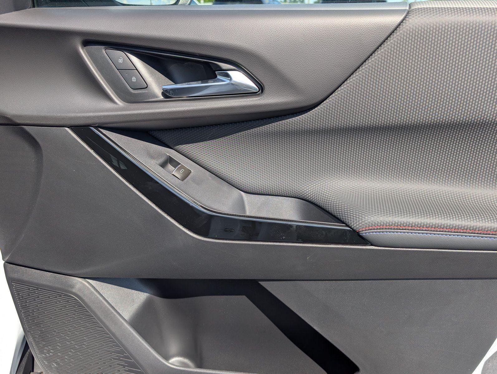 New 2026 Polar White Tricoat Chevrolet RS image 39
