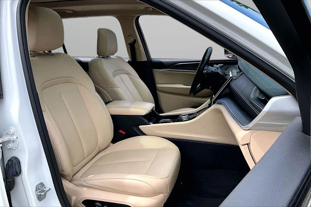 Used 2021 White Jeep Limited image 23