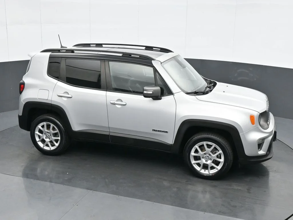 Used 2021 Silver Jeep Limited image 22