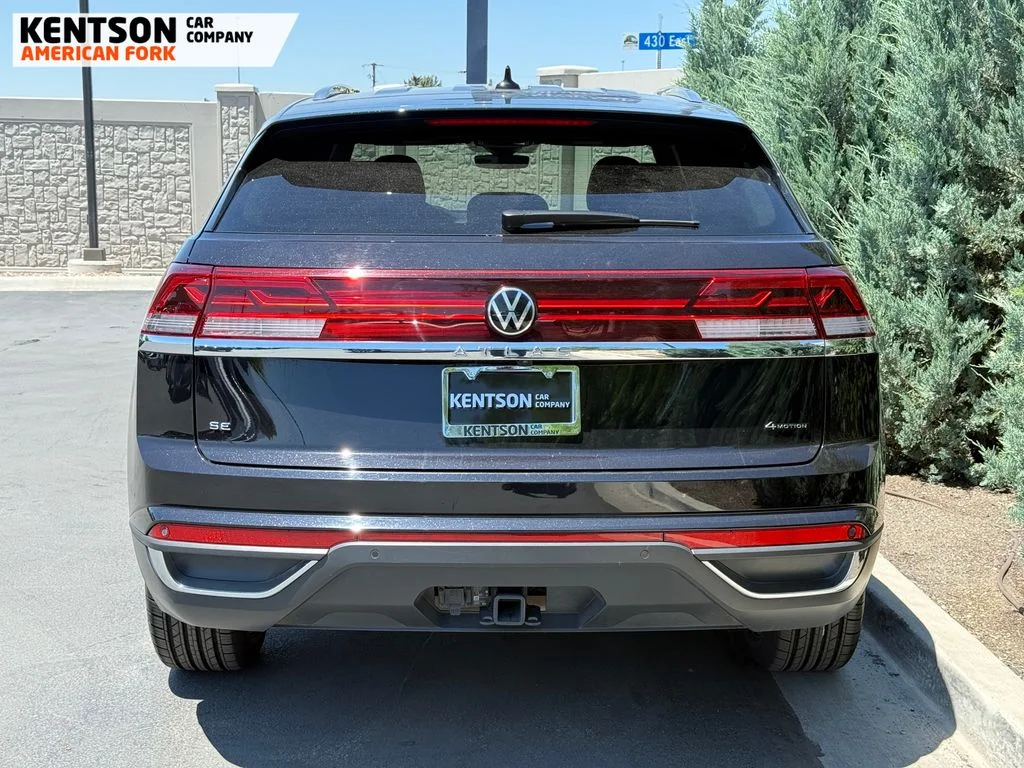 Used 2025 Black Volkswagen 2.0T SE w/Technology image 6
