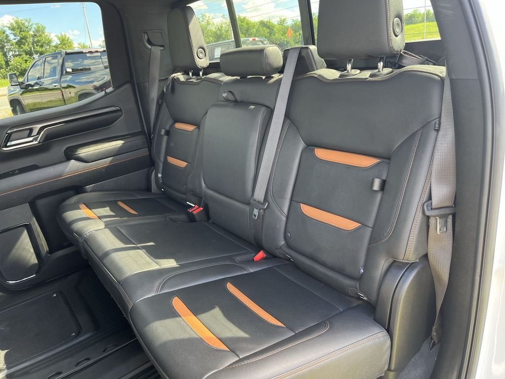 Used 2023 White GMC AT4 image 29