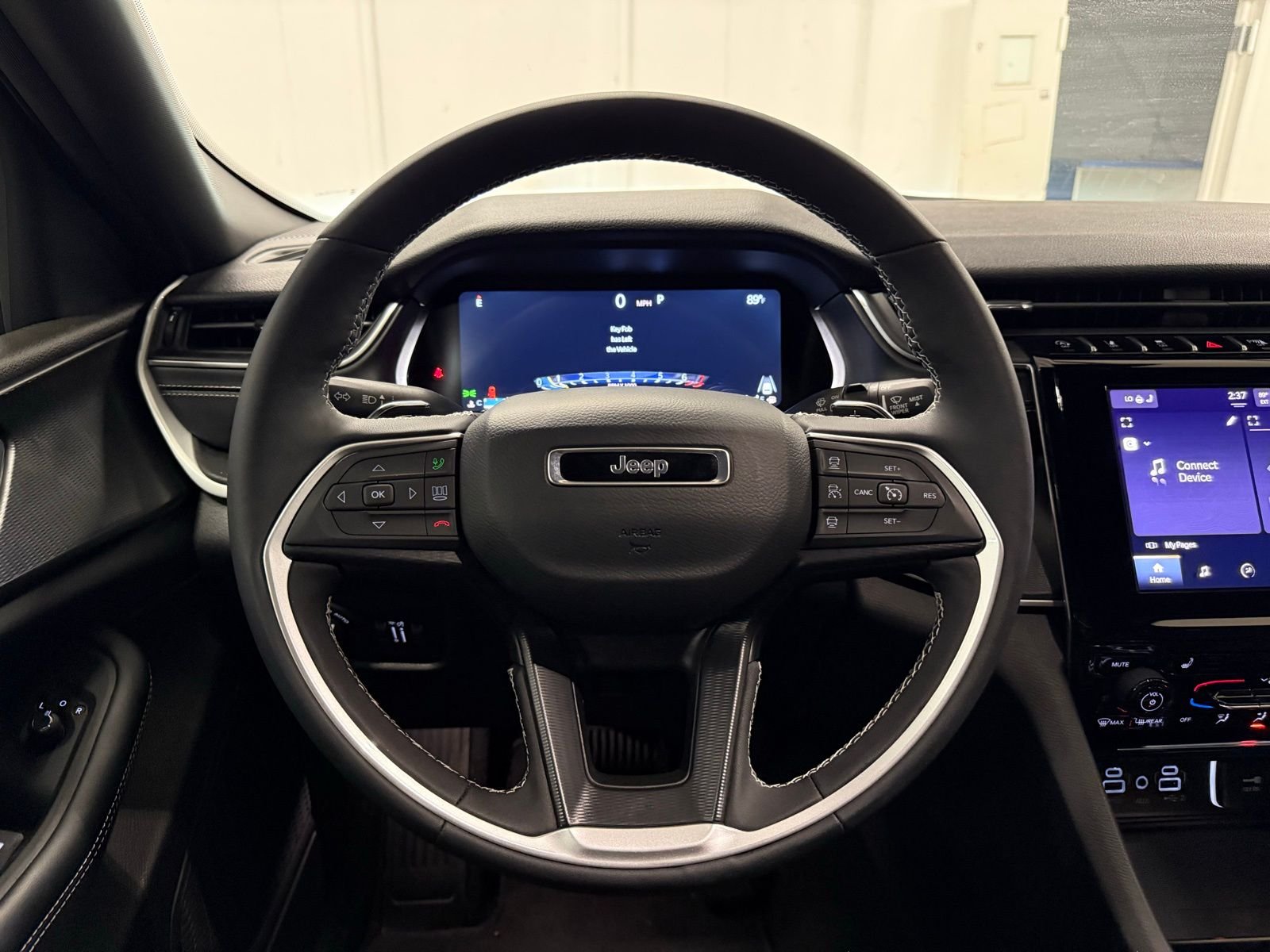 2025 Jeep Grand Cherokee L Altitude - Photo 12