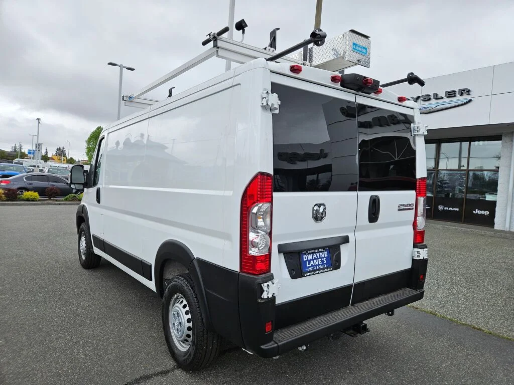 Used 2025 White Ram Base image 3