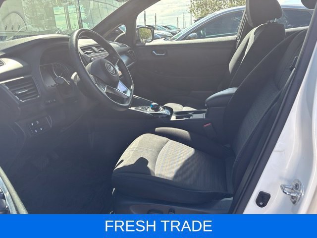 Used 2023 Super Black/Pearl White Nissan SV PLUS image 5