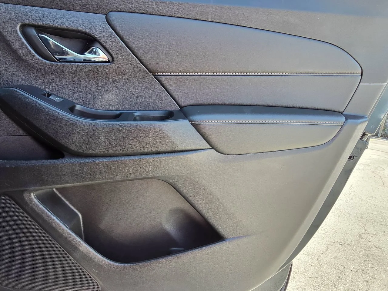 Used 2019 Graphite Chevrolet LT Leather image 40