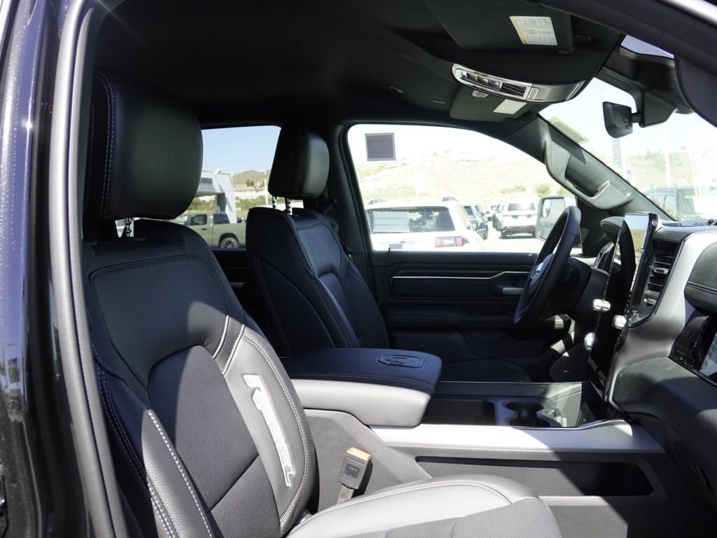 New 2026 Diamond Black Crystal Pearl-Coat Exterior Paint RAM Rebel image 21