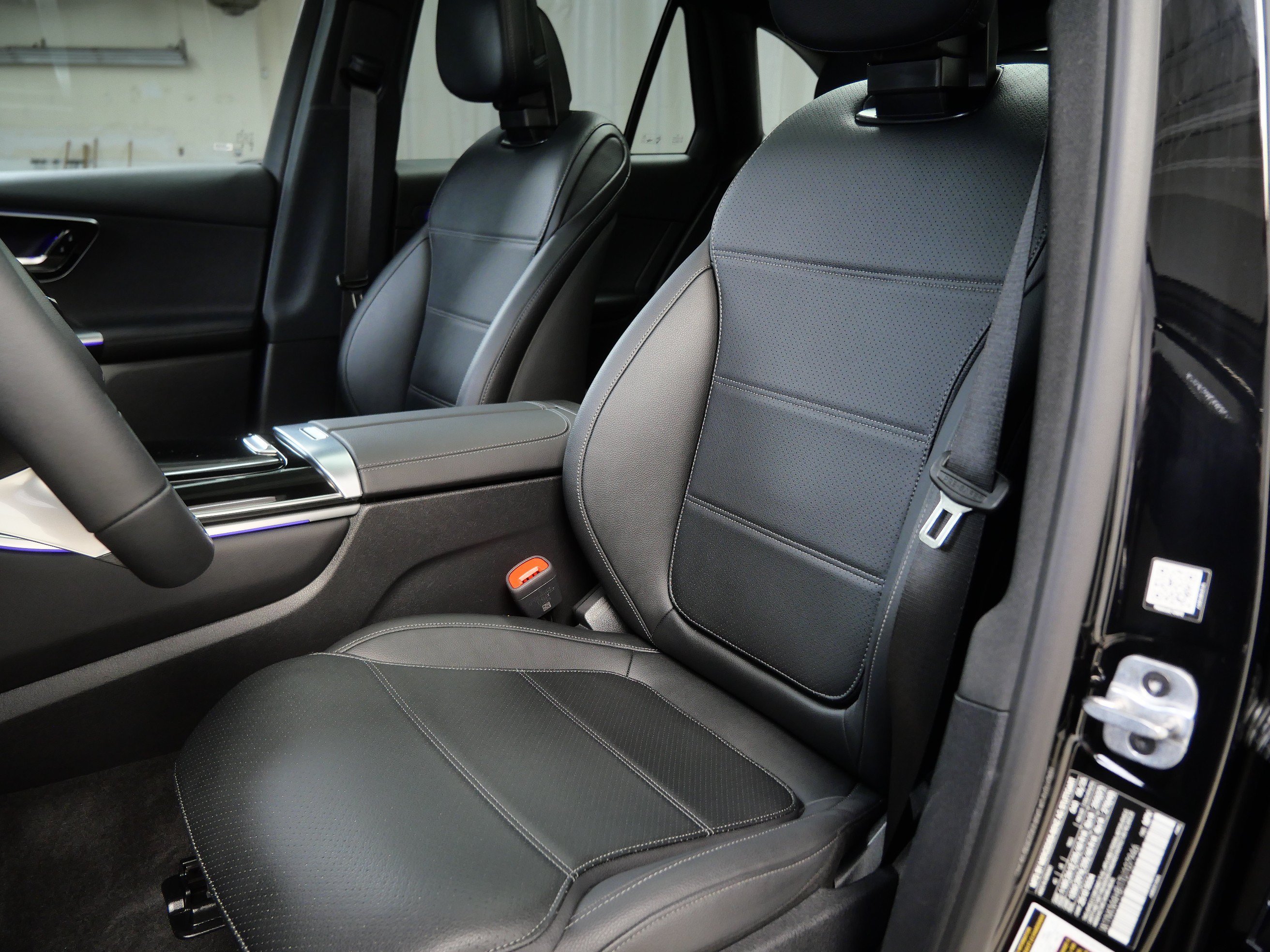 Certified Used 2026 Black Mercedes-Benz GLC 300 image 3
