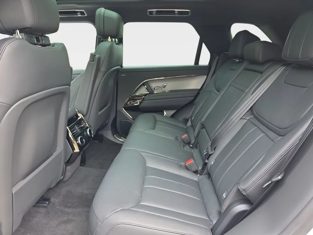 Certified Used 2026 Fuji White Land Rover SE image 13