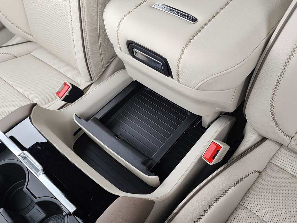 2026 GMC Yukon Denali - Photo 40