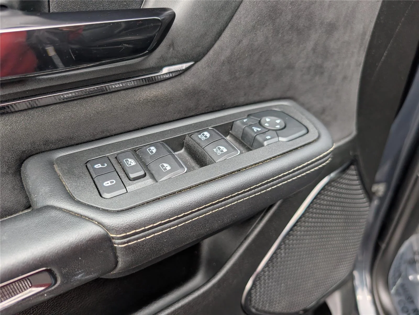 Used 2025 Forged Blue Metallic Ram RHO image 16