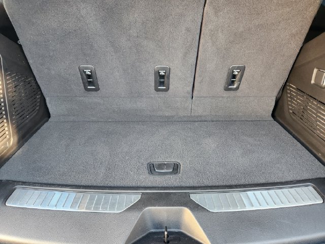 Used 2024 Summit White Chevrolet Z71 image 33