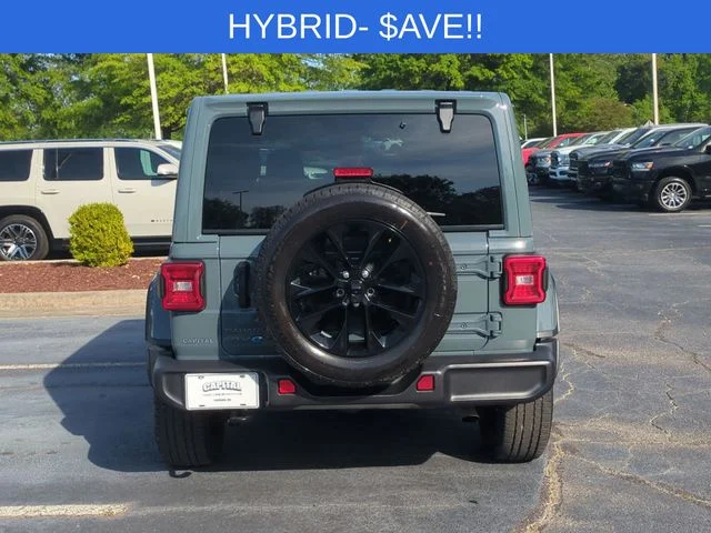 Used 2025 Gray Jeep Sahara 4xe image 4